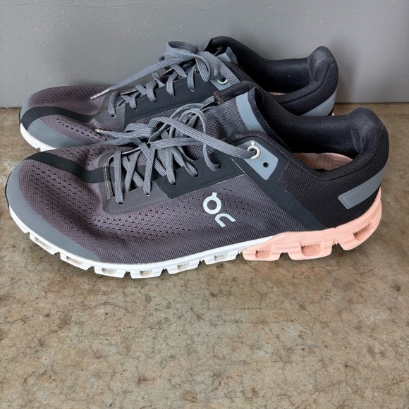 On Cloud Cloudflow Running Shoes Size 10.5 - Picture 11 of 11